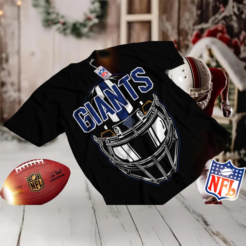 New York Giants T shirt with Helmet Graphic New York Giants T shirt with Helmet Graphic