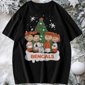 The Peanuts with Christmas Tree Love Bengals T Shirt