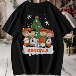 The Peanuts with Christmas Tree Love Bengals T Shirt